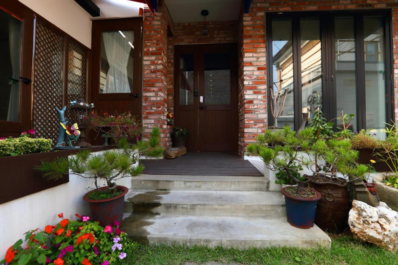 Yujung Guesthouse Jeonju Exterior photo